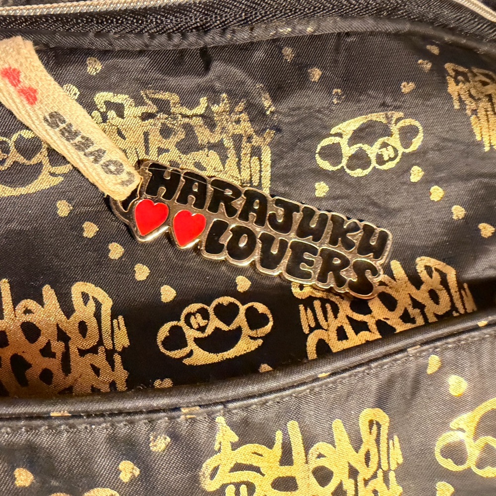 Harajuku Lovers Black and Gold Heart Logo Gwen stefani y2k vintage LAMB
